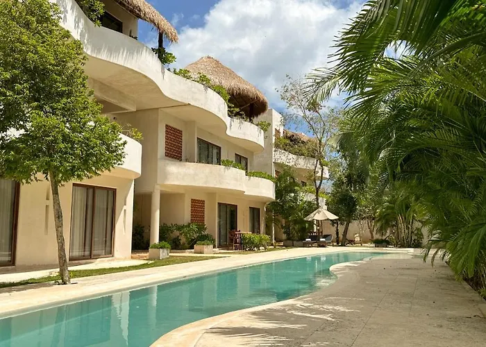 Hotel Niwa 4*