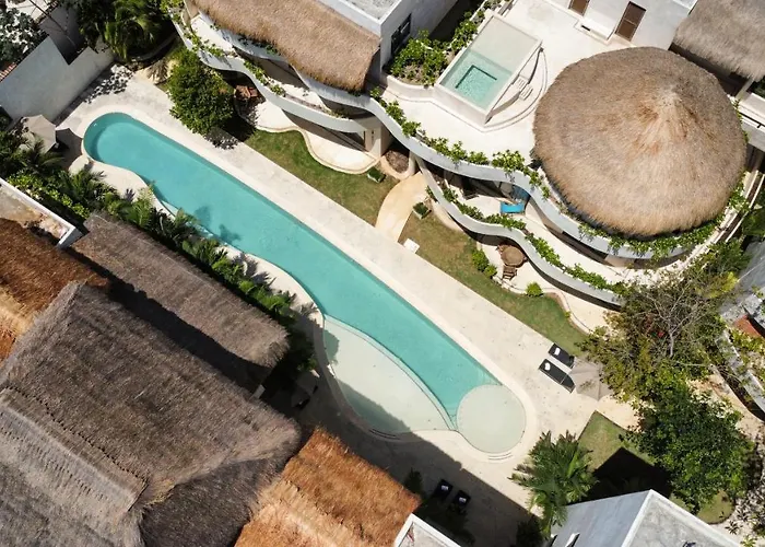 Hotel Niwa 4*